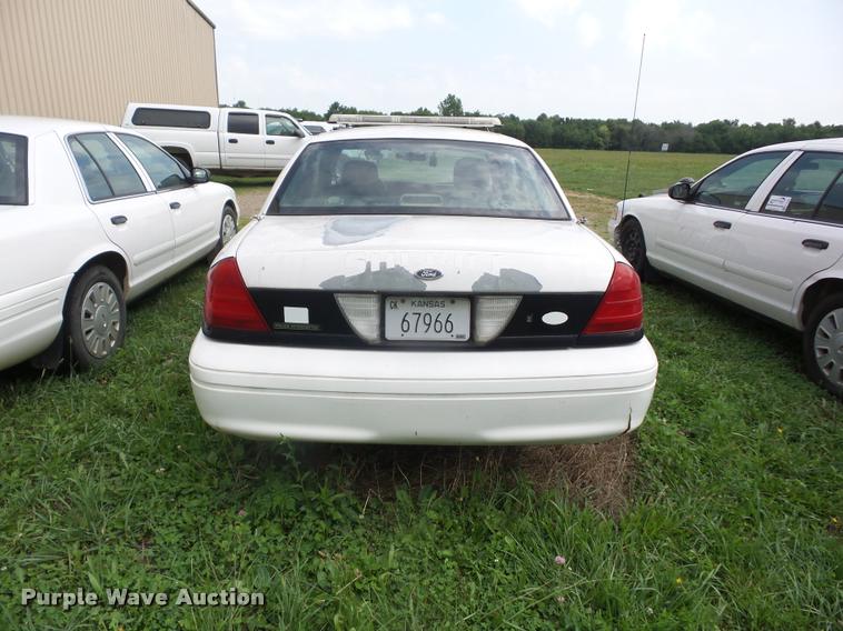 image for item K6439 2005 Ford Crown Victoria Police Interceptor