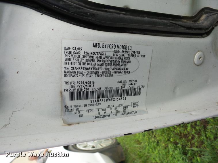 image for item K6439 2005 Ford Crown Victoria Police Interceptor