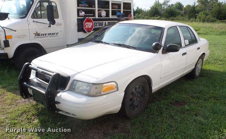 image for item K6440 2006 Ford Crown Victoria Police Interceptor