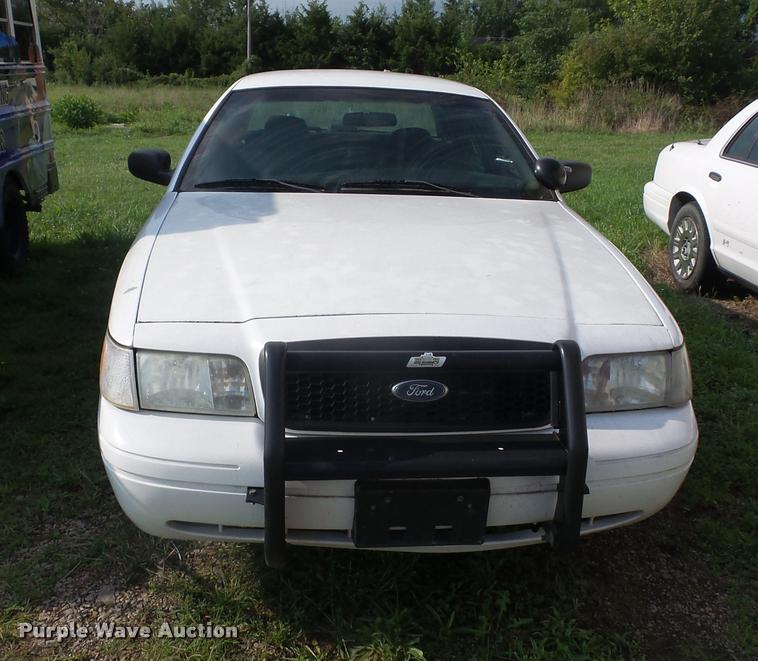 image for item K6440 2006 Ford Crown Victoria Police Interceptor