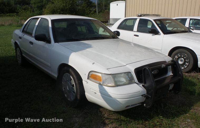image for item K6440 2006 Ford Crown Victoria Police Interceptor