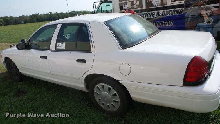 image for item K6440 2006 Ford Crown Victoria Police Interceptor
