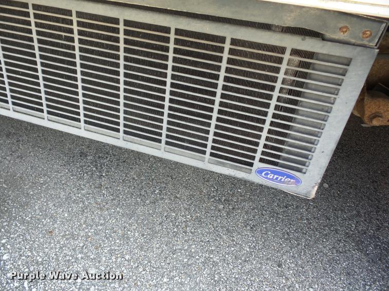image for item K6442 2002 Ford Econoline E350 Super Duty shuttle bus