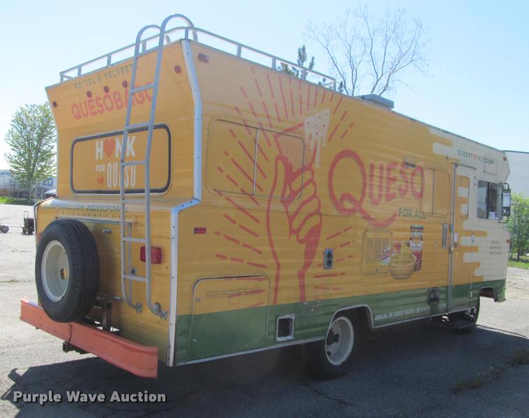 image for item DA1012 1973 Winnebago Brave RV