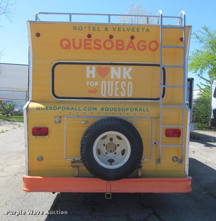 image for item DA1012 1973 Winnebago Brave RV