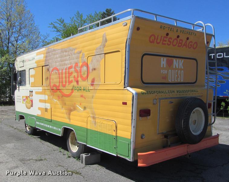 image for item DA1012 1973 Winnebago Brave RV