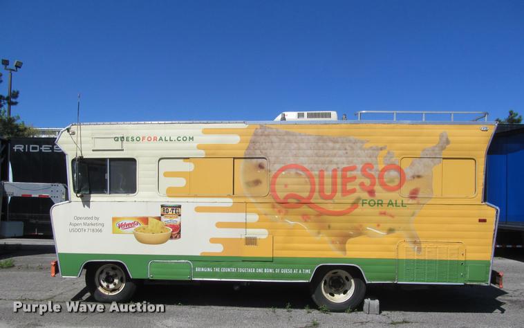 image for item DA1012 1973 Winnebago Brave RV