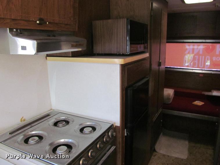 image for item DA1012 1973 Winnebago Brave RV