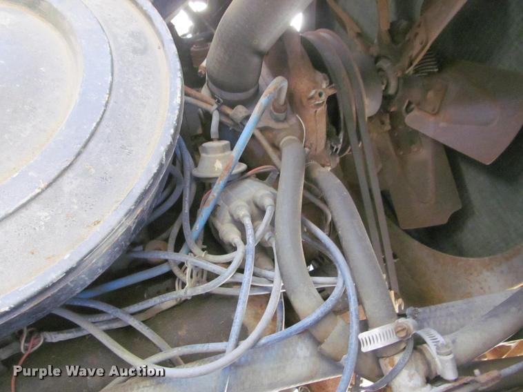 image for item DA1012 1973 Winnebago Brave RV