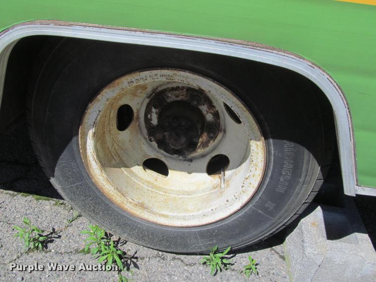 image for item DA1012 1973 Winnebago Brave RV