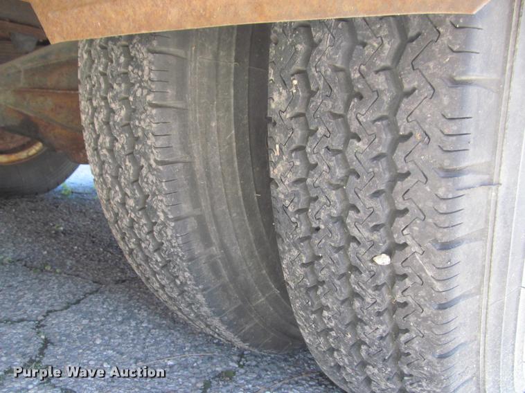 image for item DA1012 1973 Winnebago Brave RV