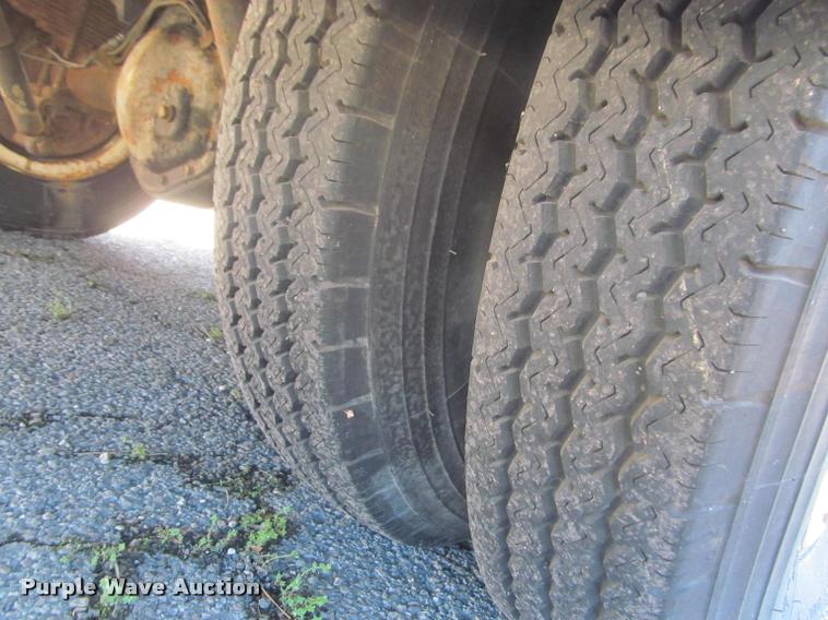 image for item DA1012 1973 Winnebago Brave RV