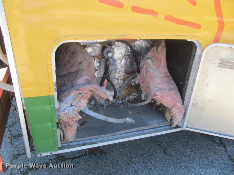 image for item DA1012 1973 Winnebago Brave RV