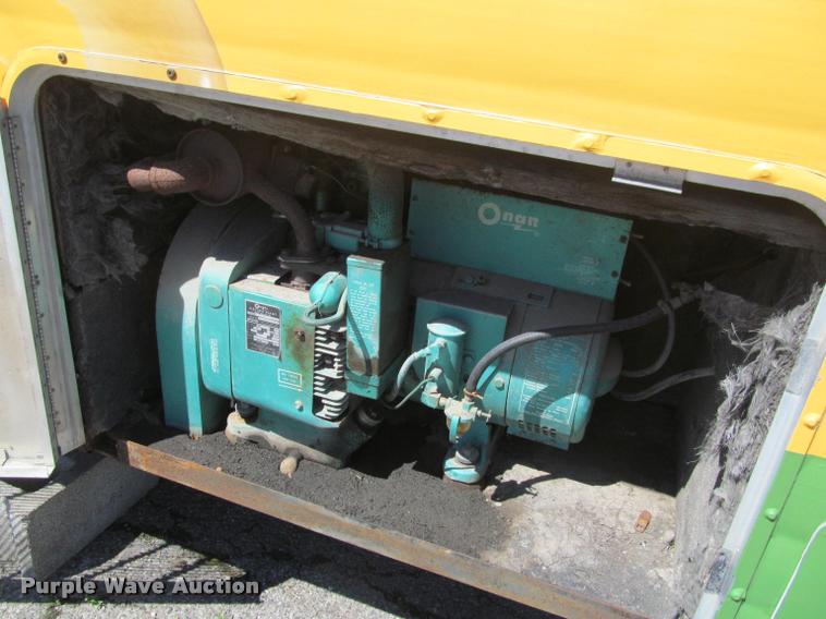 image for item DA1012 1973 Winnebago Brave RV