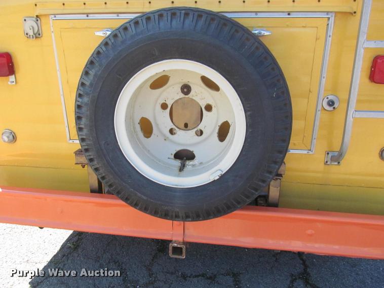 image for item DA1012 1973 Winnebago Brave RV