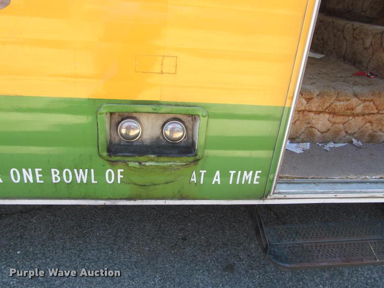 image for item DA1012 1973 Winnebago Brave RV