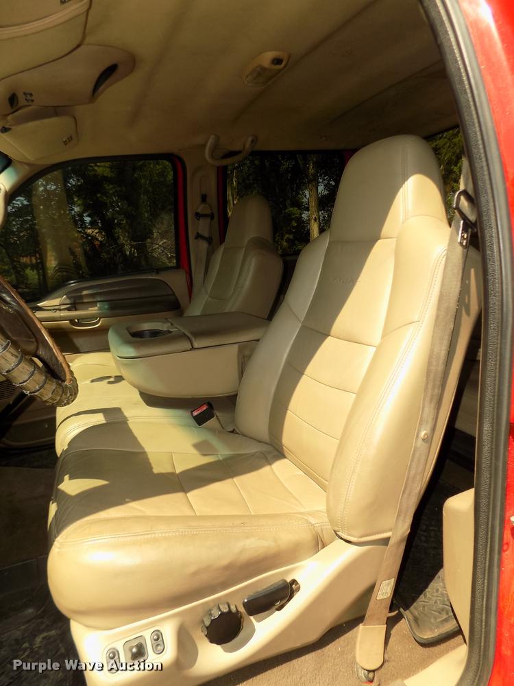 image for item DA3085 1999 Ford F350 Super Duty Lariat King Ranch Crew Cab pickup truck