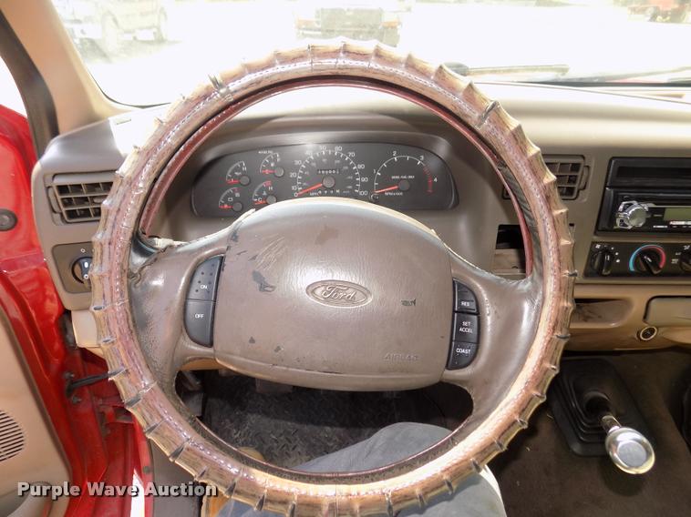 image for item DA3085 1999 Ford F350 Super Duty Lariat King Ranch Crew Cab pickup truck