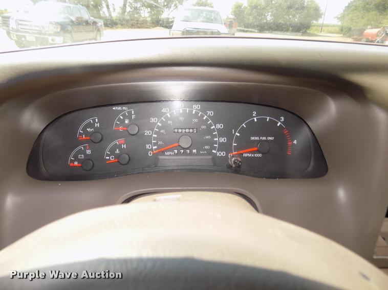 image for item DA3085 1999 Ford F350 Super Duty Lariat King Ranch Crew Cab pickup truck