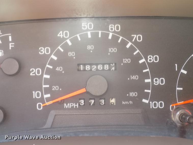 image for item DA3085 1999 Ford F350 Super Duty Lariat King Ranch Crew Cab pickup truck