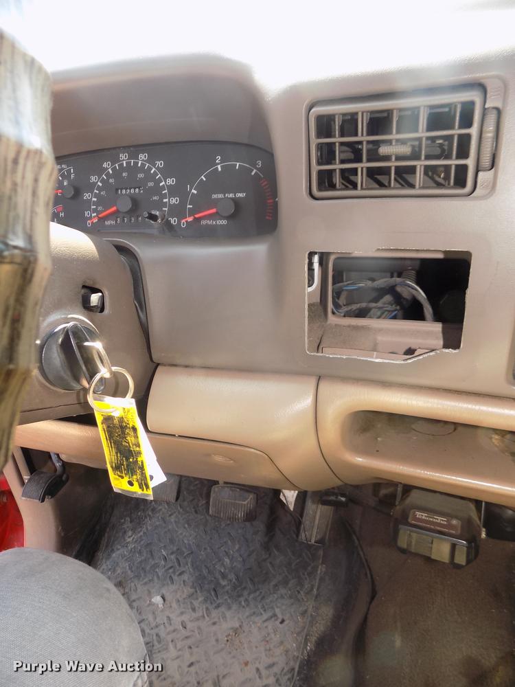 image for item DA3085 1999 Ford F350 Super Duty Lariat King Ranch Crew Cab pickup truck