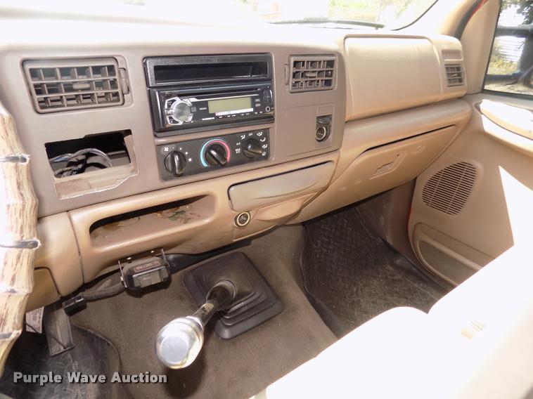 image for item DA3085 1999 Ford F350 Super Duty Lariat King Ranch Crew Cab pickup truck