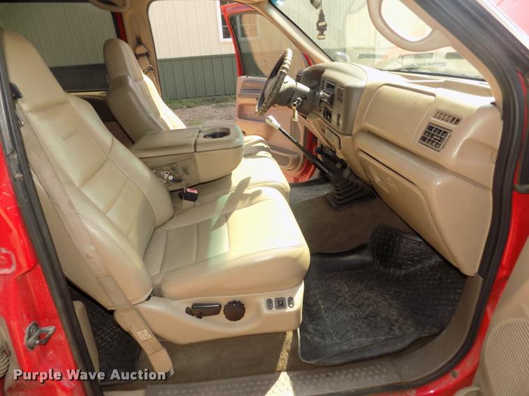 image for item DA3085 1999 Ford F350 Super Duty Lariat King Ranch Crew Cab pickup truck