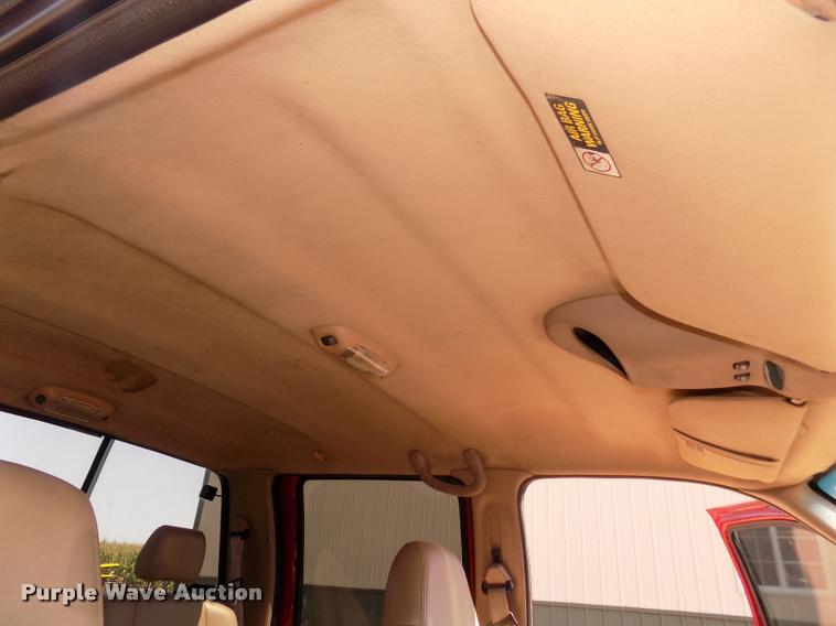 image for item DA3085 1999 Ford F350 Super Duty Lariat King Ranch Crew Cab pickup truck