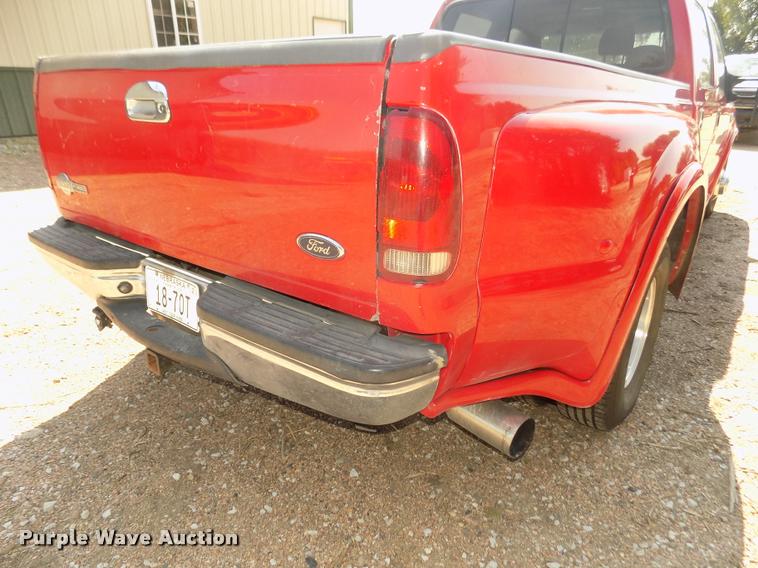 image for item DA3085 1999 Ford F350 Super Duty Lariat King Ranch Crew Cab pickup truck