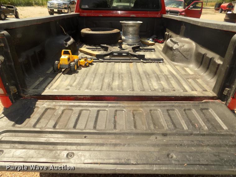 image for item DA3085 1999 Ford F350 Super Duty Lariat King Ranch Crew Cab pickup truck