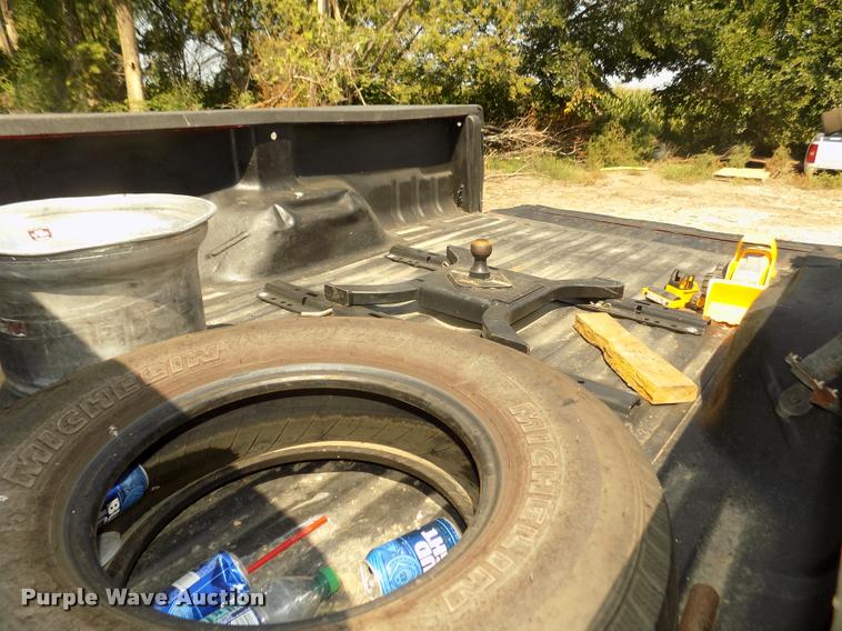 image for item DA3085 1999 Ford F350 Super Duty Lariat King Ranch Crew Cab pickup truck