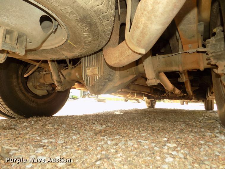 image for item DA3085 1999 Ford F350 Super Duty Lariat King Ranch Crew Cab pickup truck