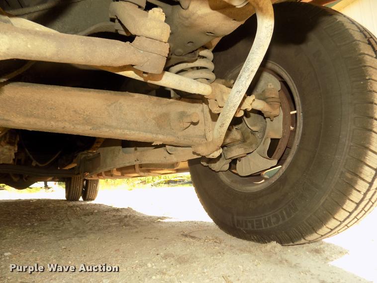 image for item DA3085 1999 Ford F350 Super Duty Lariat King Ranch Crew Cab pickup truck