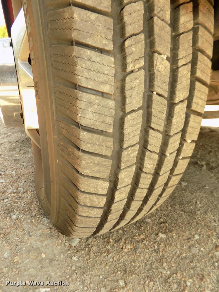 image for item DA3085 1999 Ford F350 Super Duty Lariat King Ranch Crew Cab pickup truck