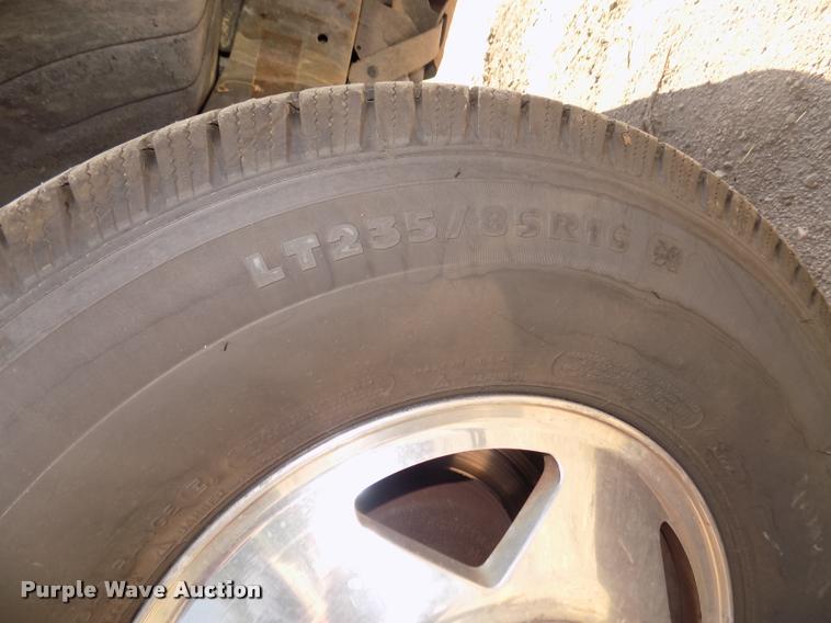 image for item DA3085 1999 Ford F350 Super Duty Lariat King Ranch Crew Cab pickup truck