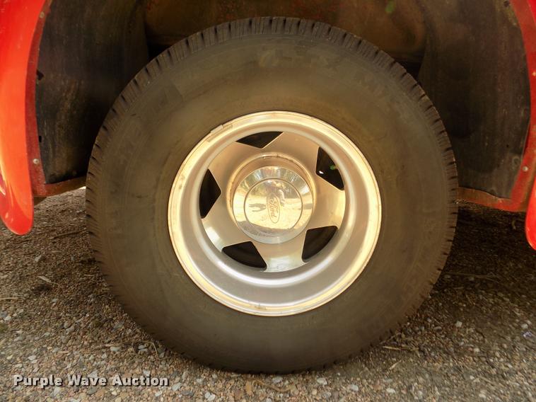 image for item DA3085 1999 Ford F350 Super Duty Lariat King Ranch Crew Cab pickup truck