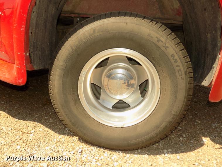 image for item DA3085 1999 Ford F350 Super Duty Lariat King Ranch Crew Cab pickup truck