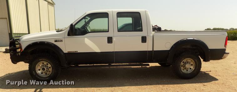 image for item DA3086 2000 Ford F250 Super Duty XLT Crew Cab pickup truck