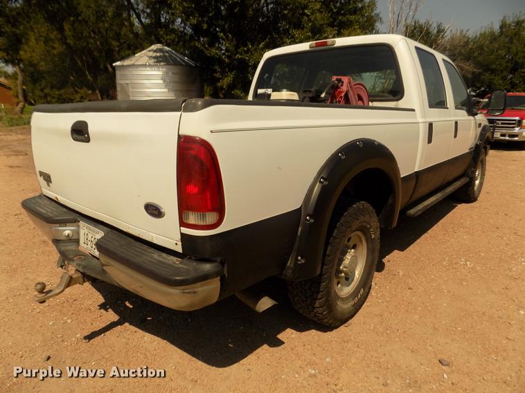 image for item DA3086 2000 Ford F250 Super Duty XLT Crew Cab pickup truck