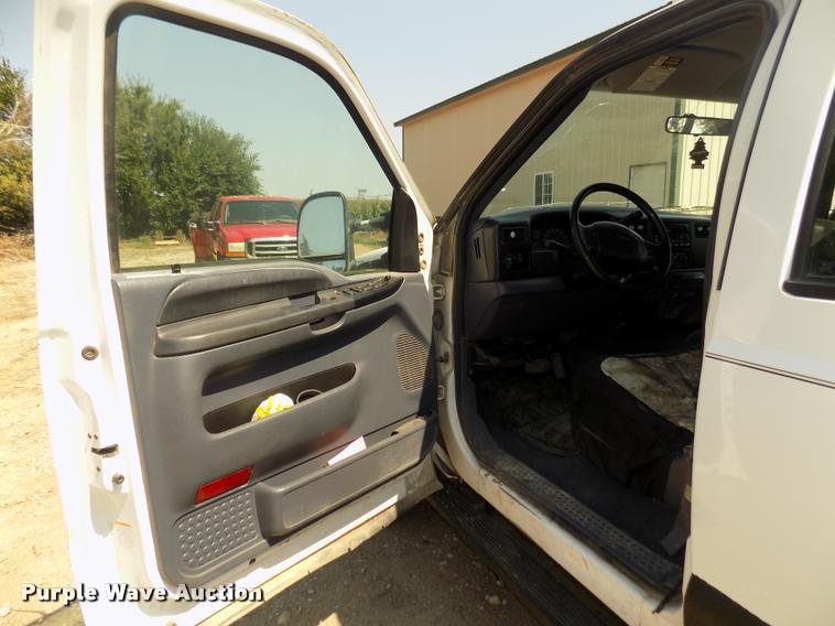 image for item DA3086 2000 Ford F250 Super Duty XLT Crew Cab pickup truck