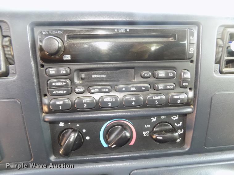 image for item DA3086 2000 Ford F250 Super Duty XLT Crew Cab pickup truck