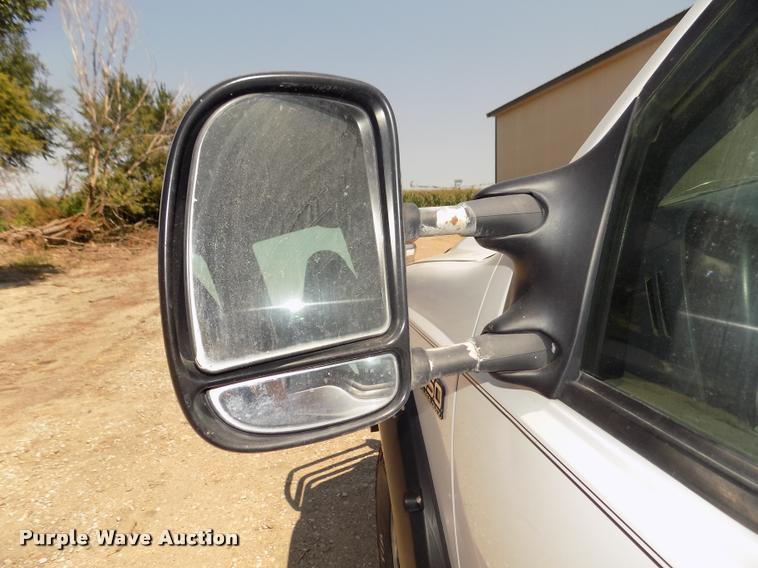 image for item DA3086 2000 Ford F250 Super Duty XLT Crew Cab pickup truck