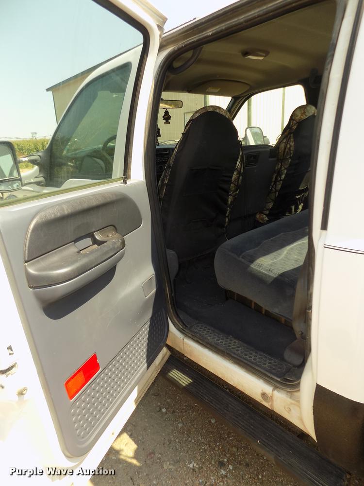 image for item DA3086 2000 Ford F250 Super Duty XLT Crew Cab pickup truck