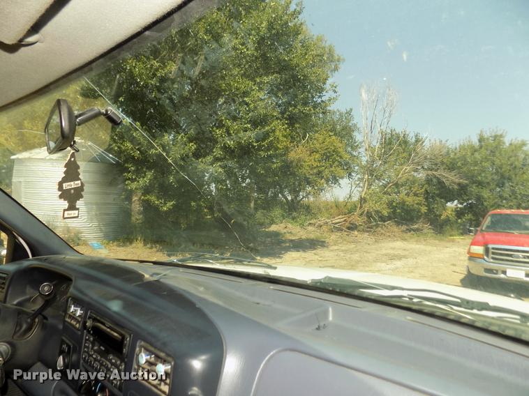 image for item DA3086 2000 Ford F250 Super Duty XLT Crew Cab pickup truck