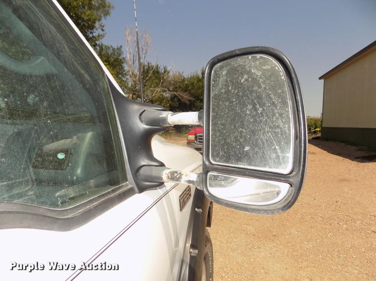 image for item DA3086 2000 Ford F250 Super Duty XLT Crew Cab pickup truck