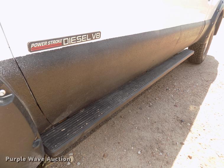 image for item DA3086 2000 Ford F250 Super Duty XLT Crew Cab pickup truck