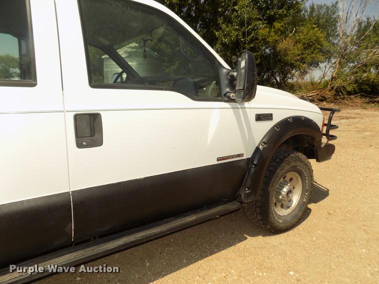 image for item DA3086 2000 Ford F250 Super Duty XLT Crew Cab pickup truck