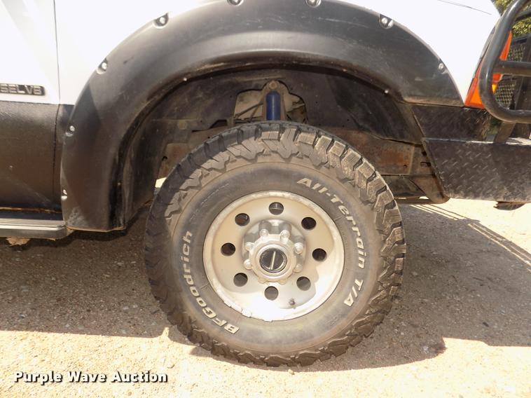 image for item DA3086 2000 Ford F250 Super Duty XLT Crew Cab pickup truck