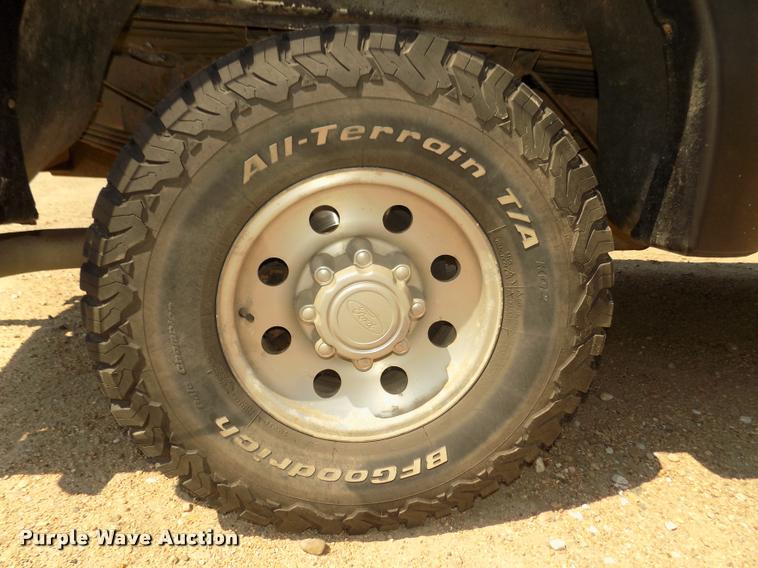 image for item DA3086 2000 Ford F250 Super Duty XLT Crew Cab pickup truck