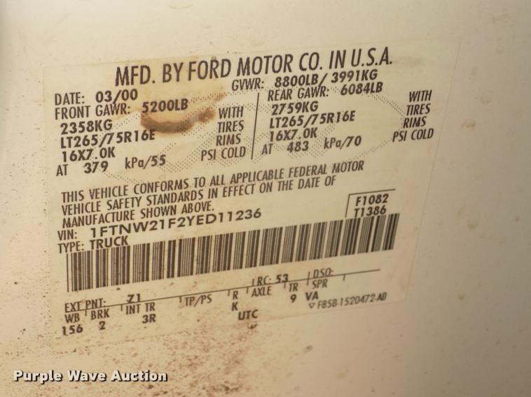 image for item DA3086 2000 Ford F250 Super Duty XLT Crew Cab pickup truck